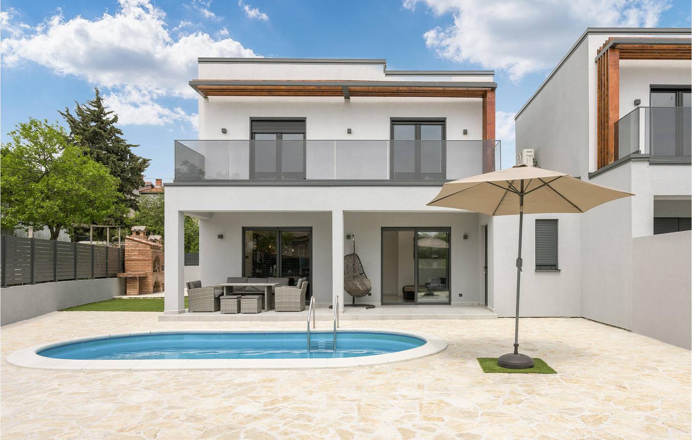 Appartement confortable de 2 chambres avec piscine et terrasse près du centre-ville in Labin City, Labin