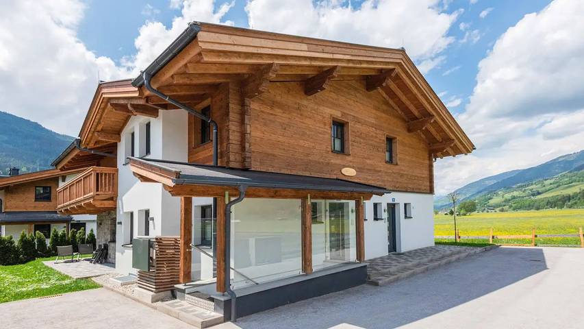 Ferienhaus für 9 Personen, mit Garten und Sauna in Niedernsill
