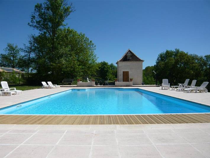 Gîte pour 2 personnes, avec piscine et terrasse ainsi que jacuzzi et jardin à Boisse - 2