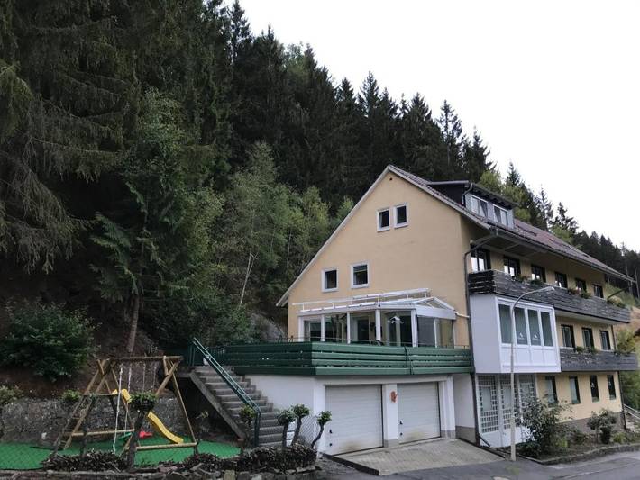 Ferienhaus für 27 Personen, mit Balkon und Terrasse sowie Garten und Sauna in Wildemann - 3