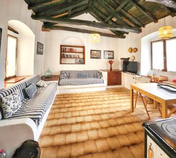 Location de vacances pour 4 personnes, avec terrasse à Rogliano