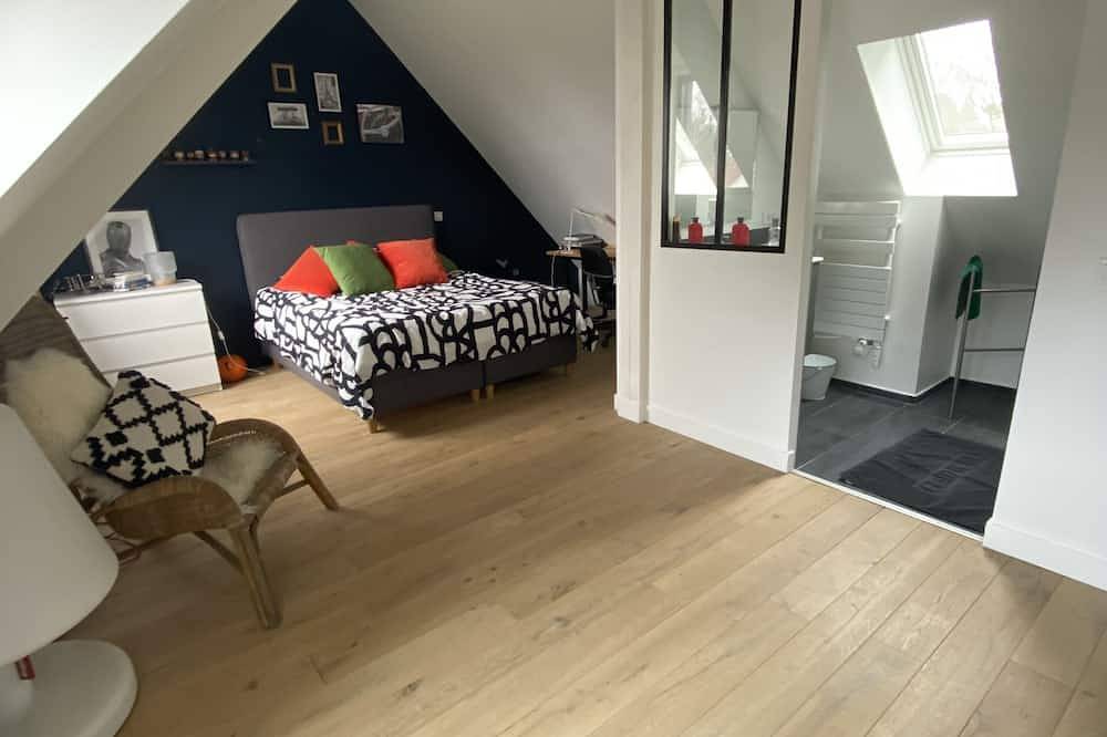 Maison ouest Parisien, entre Versailles et St Germain . in Noisy-le-Roi, Yvelines