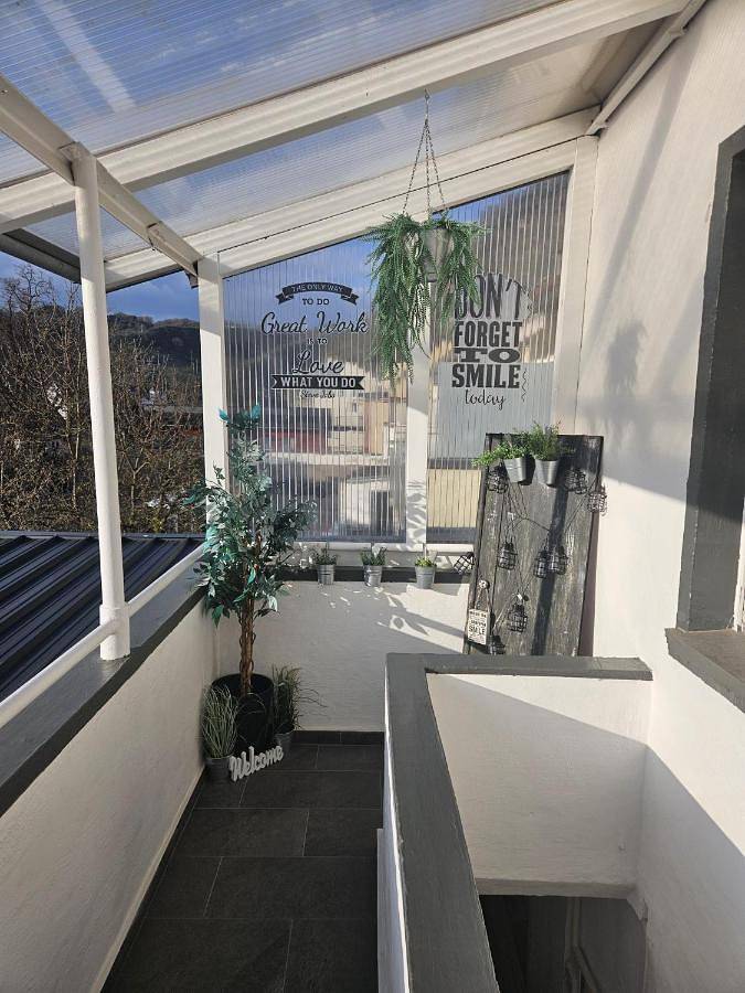 Ferienwohnung für 6 Personen, mit Balkon und Terrasse sowie Garten und Seeblick in Treis-Karden - 2