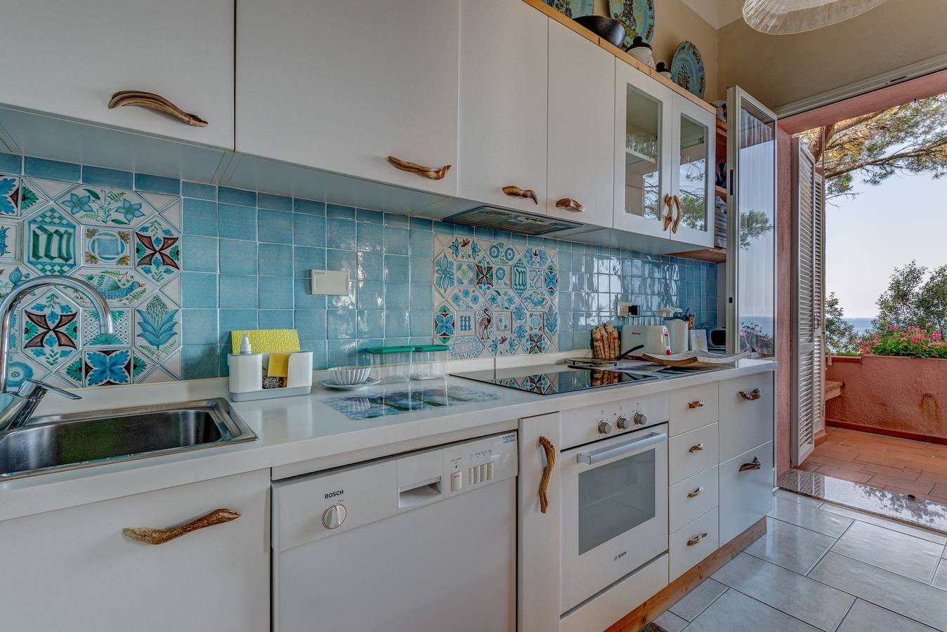 Appartamento intero, Appartamento 'La Paolina' con vista sulle montagne, terrazza privata e Wi-Fi in Procchio, Isola d'Elba