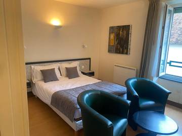 Hôtel pour 2 personnes, avec jardin et terrasse à Joncy