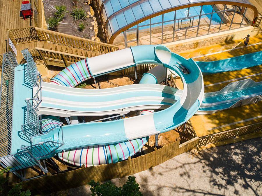 Camping Le Val d'Ussel - Mobilhome 6 personnes - Comfort | 3 Ch. | 6 Pers. | Terrasse surélevée in Proissans, Périgord Noir