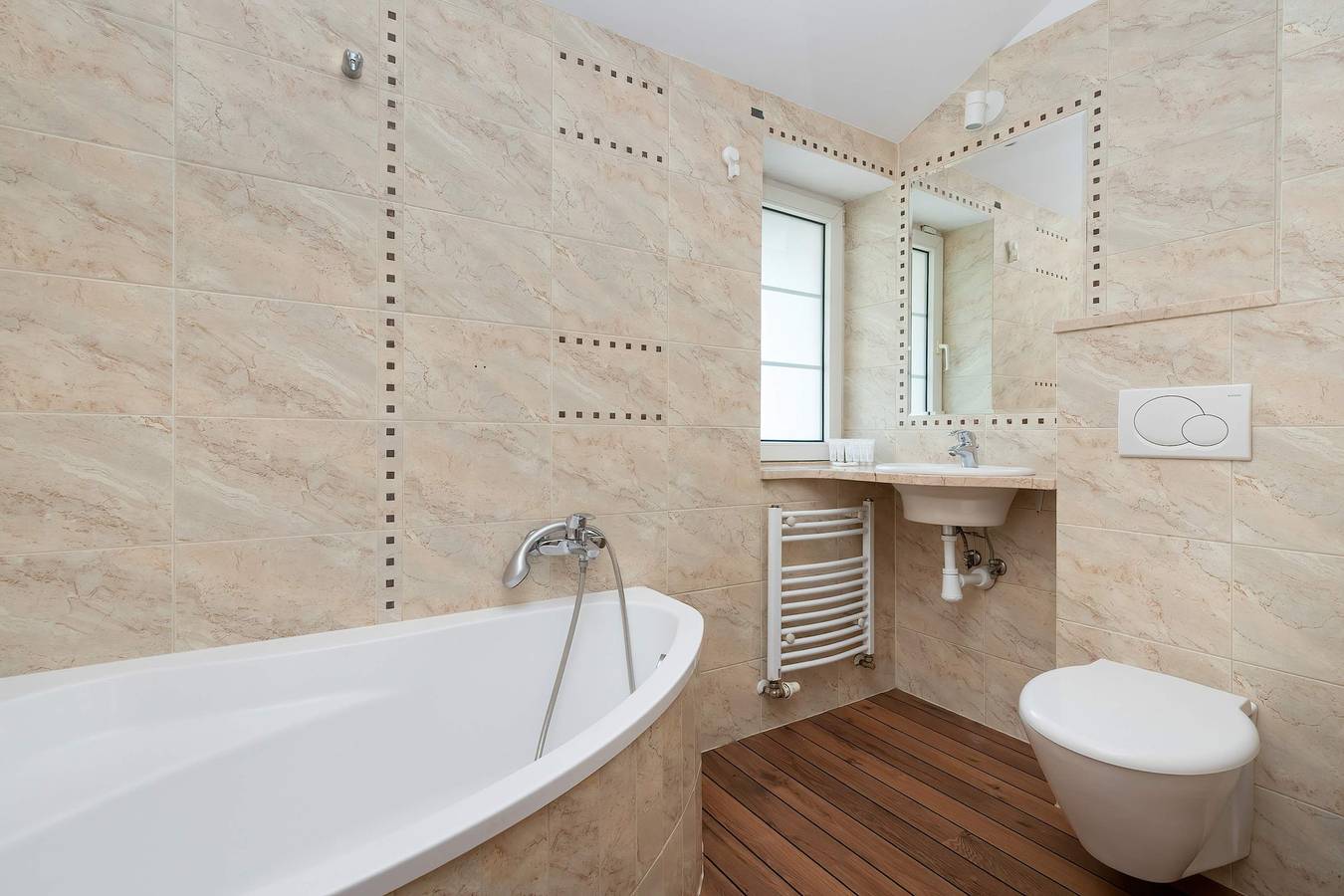 Okrzei 4 | Sopot | Willa Lana | House for 12 Guests | Parking | Terrace | Close to the Beach in Sopot, Tricity