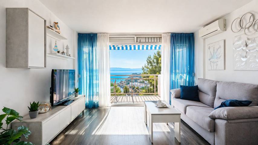 Appartement entier, Appartement Calacrancs avec vue mer, Wi-Fi et climatisation in Salou, Costa Dorada