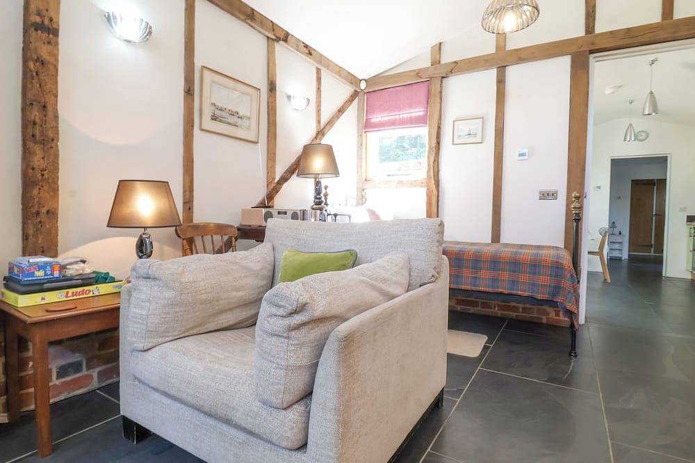 Yew Tree Farm Stable, Worlingworth, pet friendly in Framlingham in Suffolk
