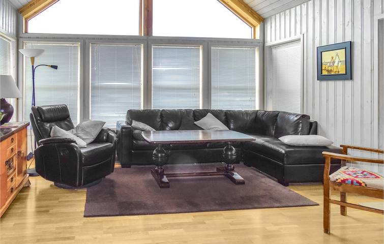 Ferienhaus für 8 Personen mit Terrasse in Bjerkreim