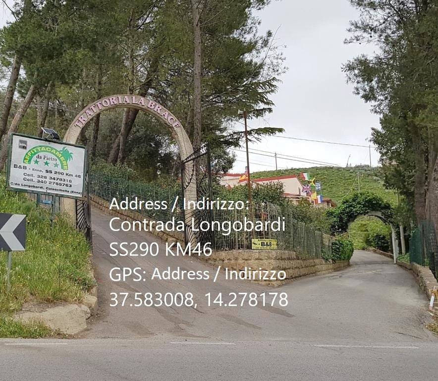 Triple Room with Bathroom in Calascibetta, Province d'Enna