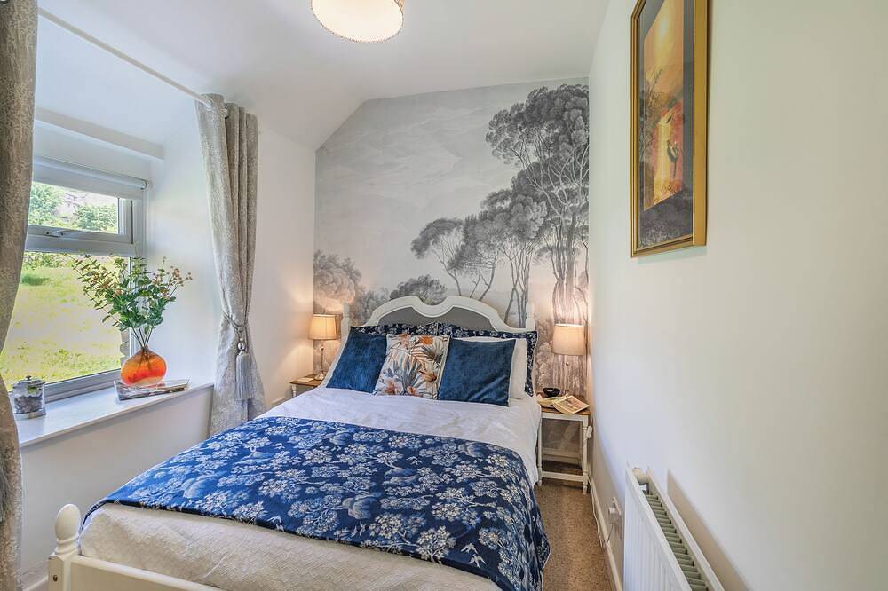 2 bedroom accommodation in Eyam, near Bakewell in Eyam, Derbyshire