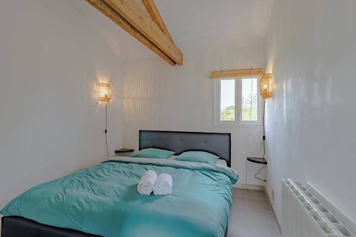 Gîte pour 5 personnes, avec terrasse ainsi que jardin et piscine, animaux acceptés à Jayac - 2