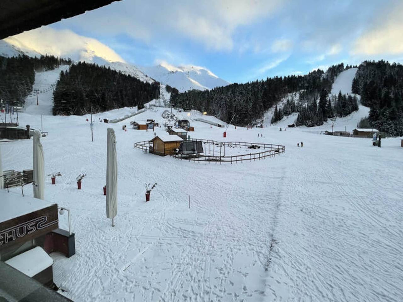 Apartamento entero, Apartamento en resort con vistas únicas in Le Lioran, Laveissière