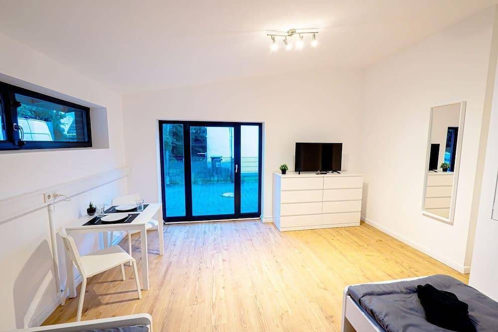 Ganze Wohnung, Monteurwohnung in Villa - 8 Betten, Wlan, Tv, Einbauküche – Ahrensburg Zentrum, Nähe Hamburg - Od06a in Ahrensburg, Kreis Stormarn