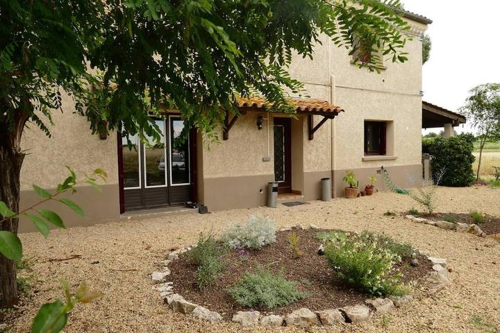 Location de vacances pour 15 personnes, avec jardin et jacuzzi à Florensac