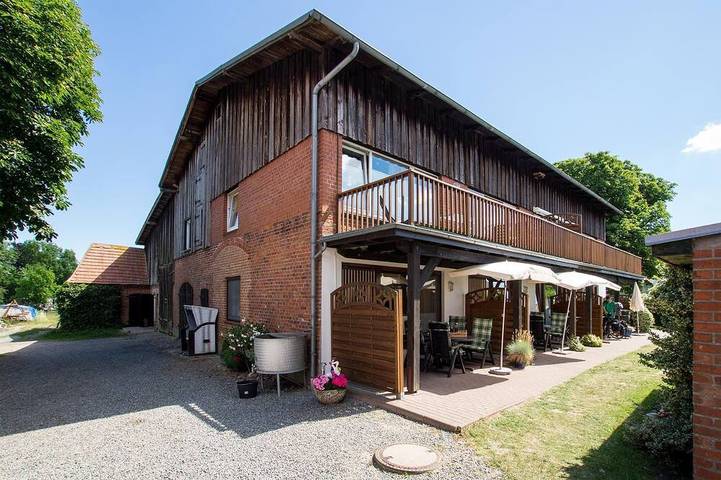 Bauernhof für 4 Personen, mit Terrasse und Garten in Neustadt in Holstein