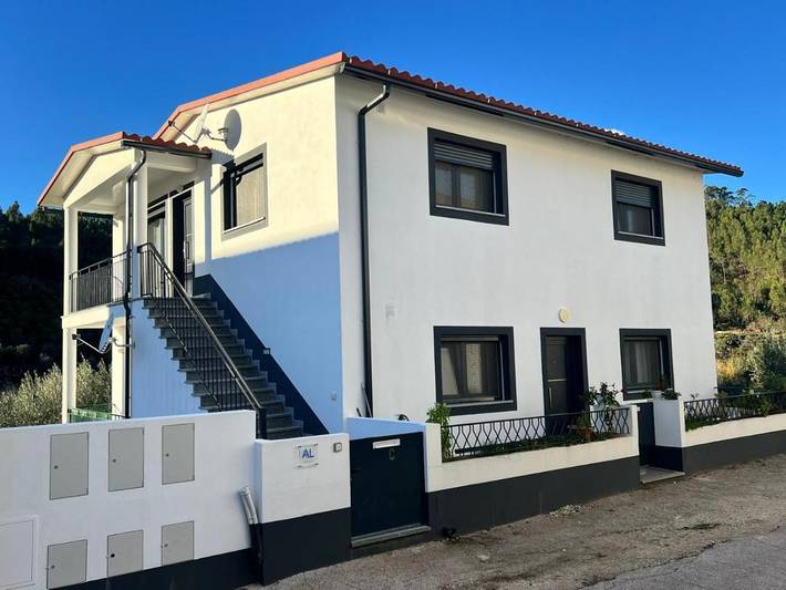 Location de vacances pour 6 personnes, avec vue et terrasse, animaux acceptés à Vila de Rei