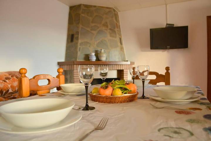 Casa rural para 8 personas, con vistas además de piscina y jardín, Se admiten mascotas en Atarfe