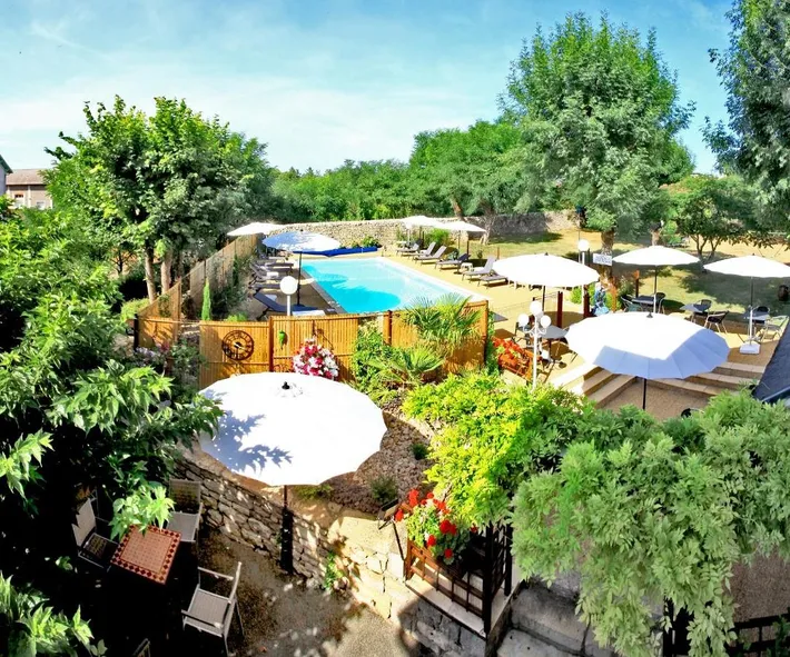Hôtel pour 2 personnes avec jardin in Gramat, Quercy