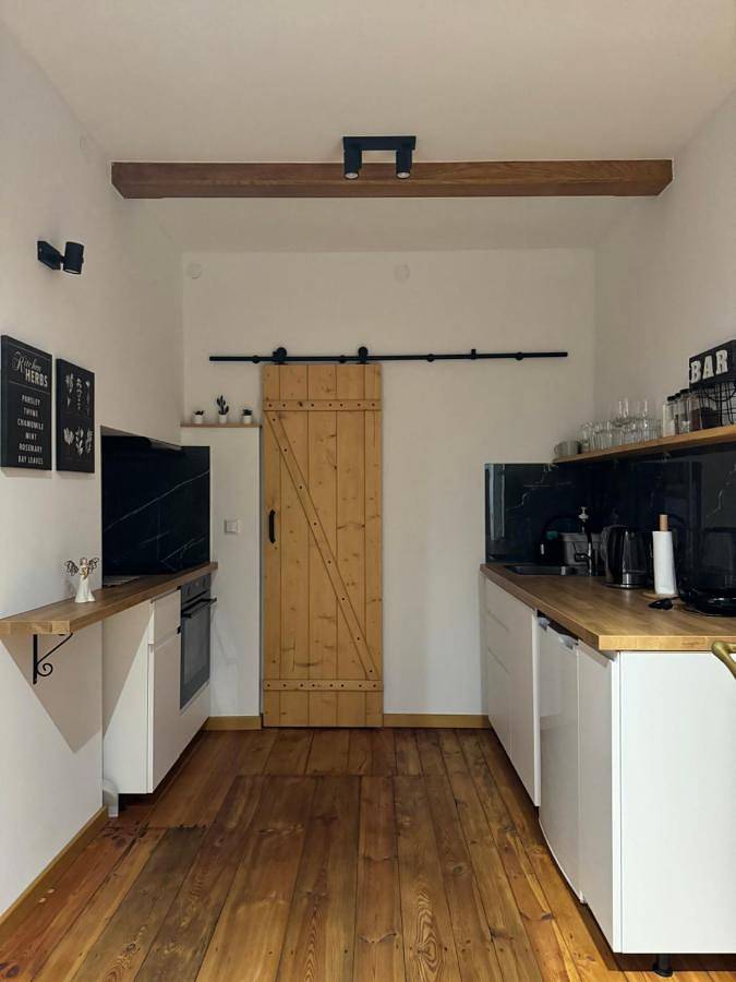 Apartament wakacyjny dla 4 osób, z taras i widok oraz basen i ogród - 1