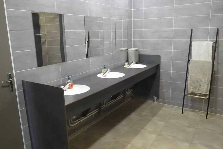 Location de vacances pour 30 personnes, avec piscine, animaux acceptés dans Razès - 4