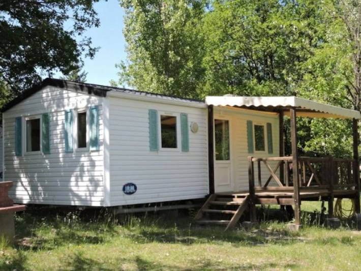 Mobil home pour 4 personnes, avec piscine et terrasse, animaux acceptés