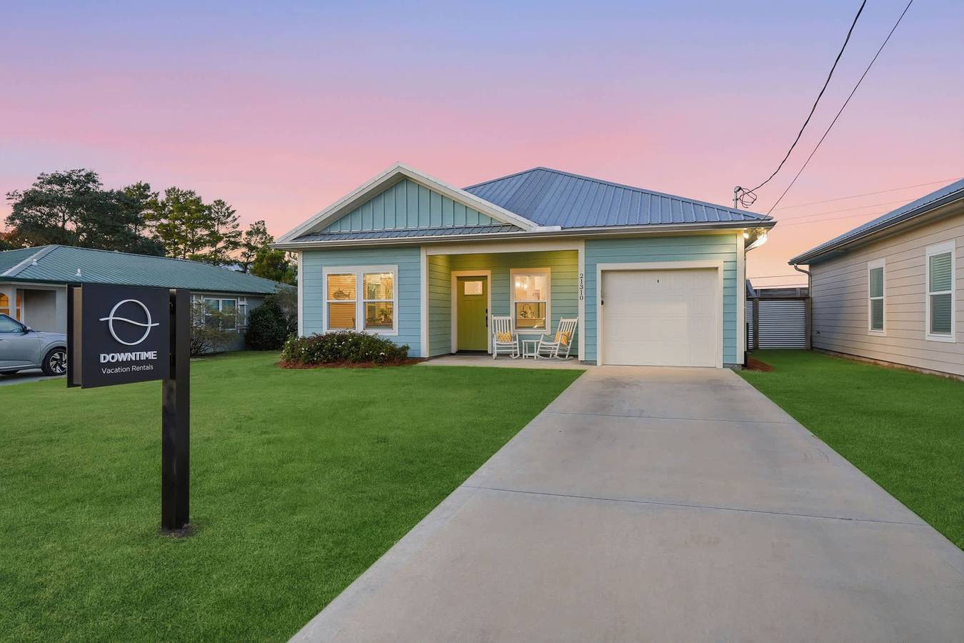 Coastal Coral Escape   Heated Pool  Close to Beach in Emerald Coast