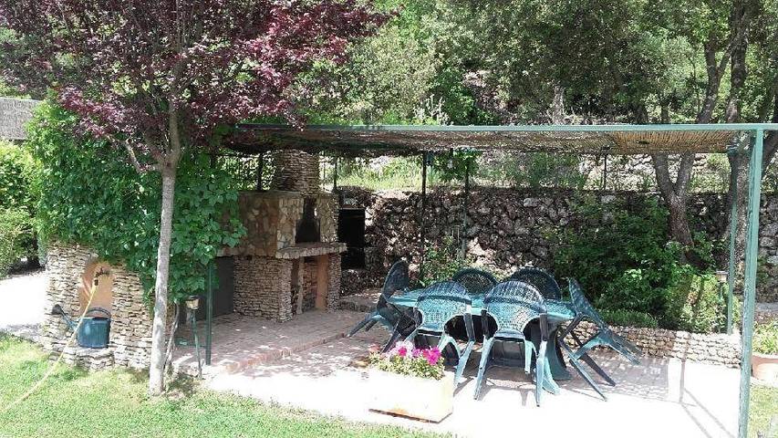 Location de vacances pour 6 personnes, avec piscine ainsi que balcon et jacuzzi à La Verdière - 4