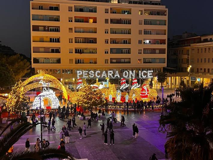 Alojamiento y desayuno para 9 personas, con vistas y jardín - 1