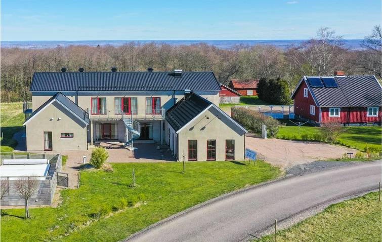 Hus för 6 Personer med pool in Halland