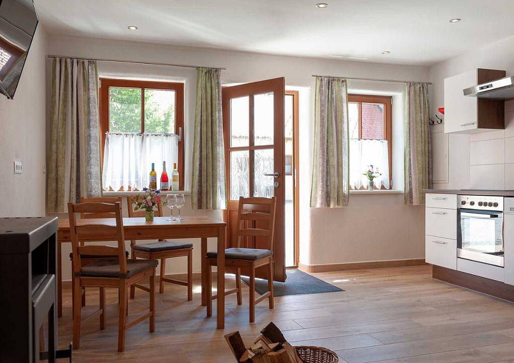 Ganze Ferienwohnung, Ferienwohnung Weinkutscher - Ebenerdige Ferienwohnung mit gemütlichem Schwedenofen in Obermixnitz, Weinviertel