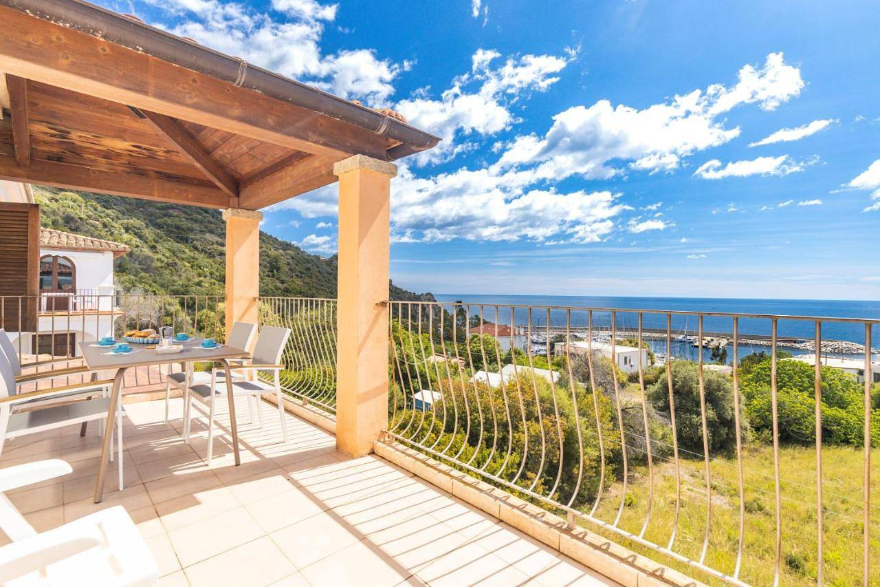 Ganze Wohnung, Two-Bedroom Apartment with Sea View in Santa Maria Navarrese, Ogliastra Provinz