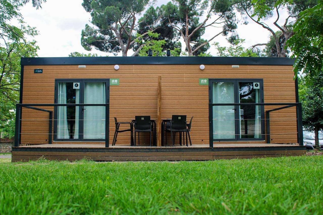 Camping Osuna in Barajas (desambiguación), Madrid