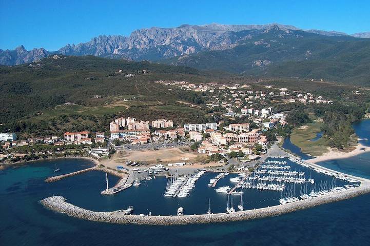 Appartamento intero, Lovely T2 apartment in residence with swimming pool and sea view. Free parking. in Sari-Solenzara, Sartène e dintorni
