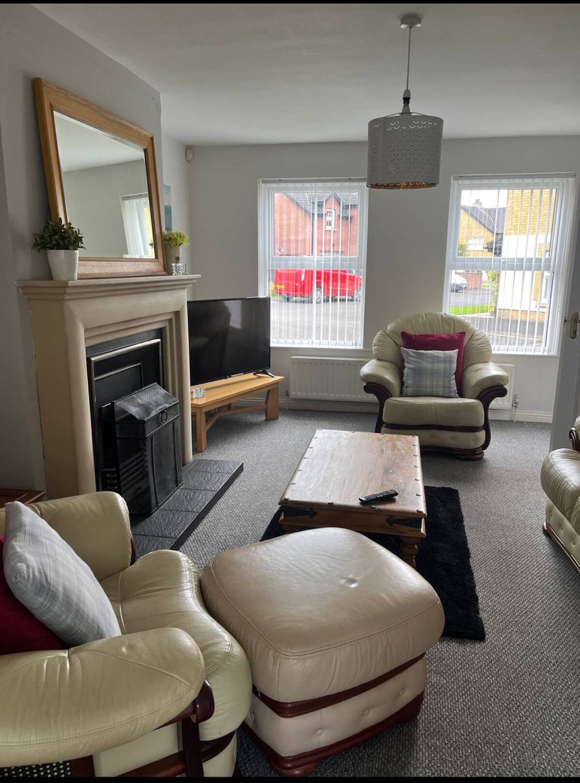 Portrush - 3 Bed - 2 Bath - Parking - Pet Friendly in Portrush, County Antrim
