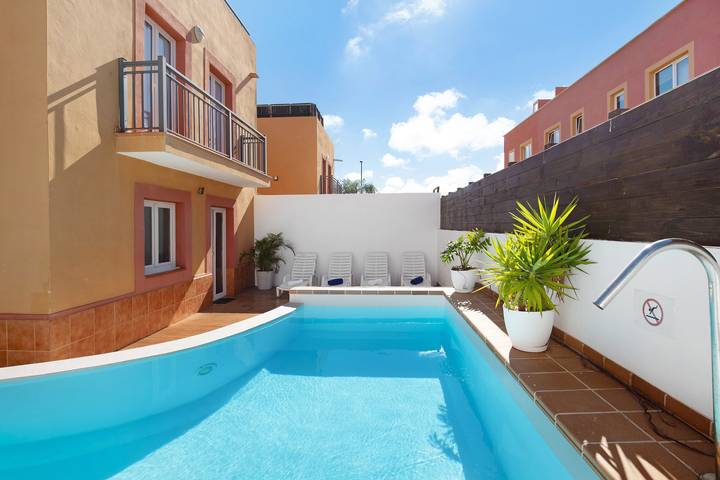 Holiday home for 6 people, with Balcony and Garden in Corralejo