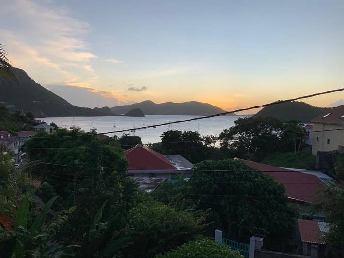 Gîte pour 2 personnes, avec vue ainsi que jardin et piscine, animaux acceptés à Terre-de-Haut - 2