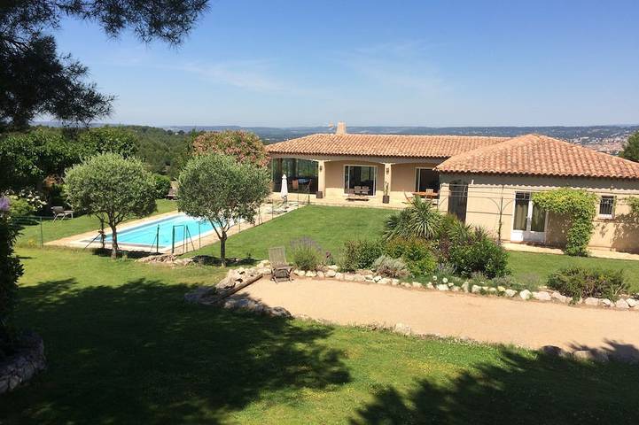 Maison de vacances pour 8 personnes, avec Terrasse et Jardin à Meyreuil