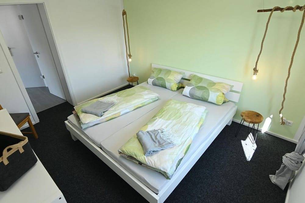 Ganze Wohnung, Ferienwohnung - Gästehaus Achenbach in Biedenkopf, Naturpark Lahn-Dill-Bergland