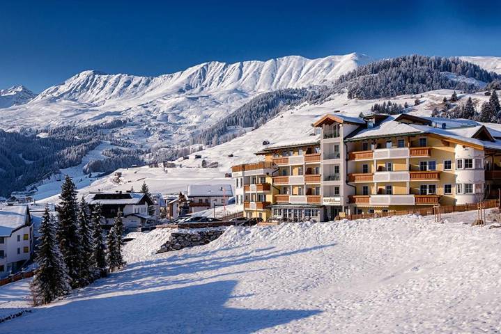 Hotel für 3 Personen, mit Ausblick und Balkon sowie Sauna in Serfaus