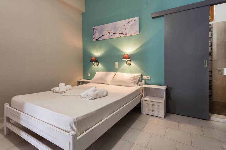 Hôtel pour 3 personnes, avec vue et balcon dans Loutró - 3