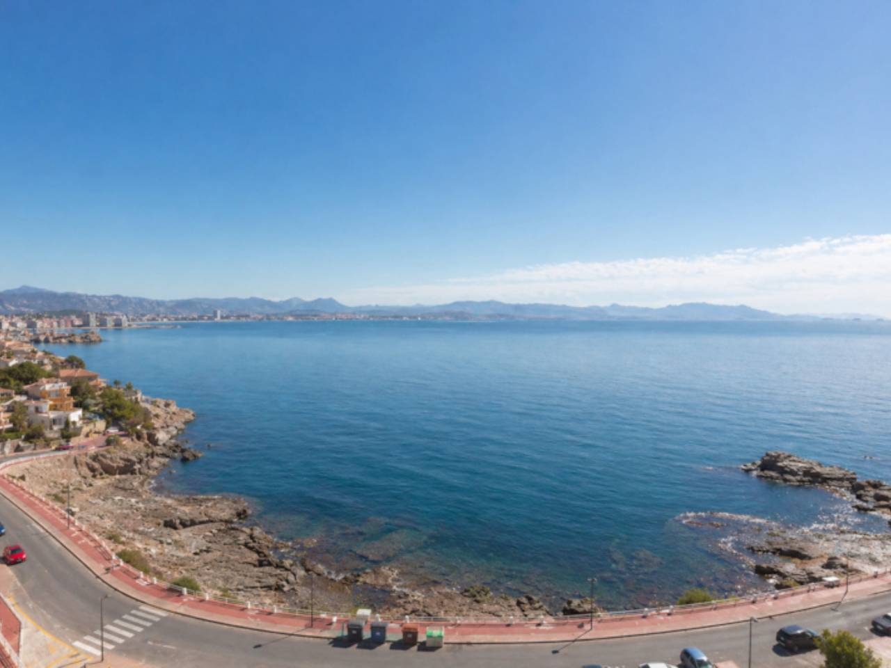 Apartamento entero, Amplio apartamento con vista al mar en Orpesa, España in Playa Morro de Gos, Oropesa del Mar