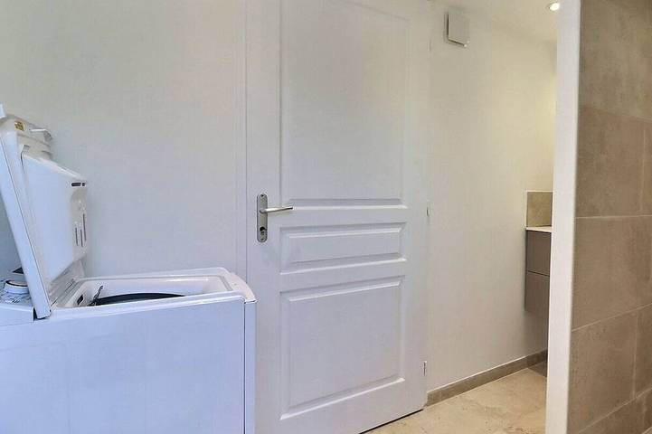 Appartement entier, Cabanon avec très belle piscine en Provence entre Aix en Provence et Marseille in Simiane-Collongue, Côte méditerranéenne (France)