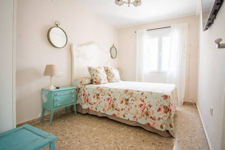 Casa de vacaciones para 11 personas, con piscina además de jardín y vistas en Provincia de Cuenca - 3