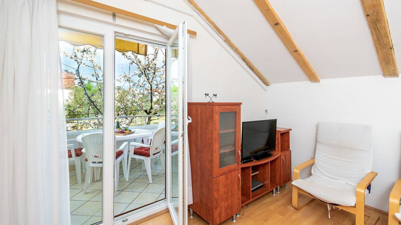 Entire holiday apartment, Ferienwohnung für 5 Personen (53 m²) in Ugljan in Ugljan, Ugljan Island