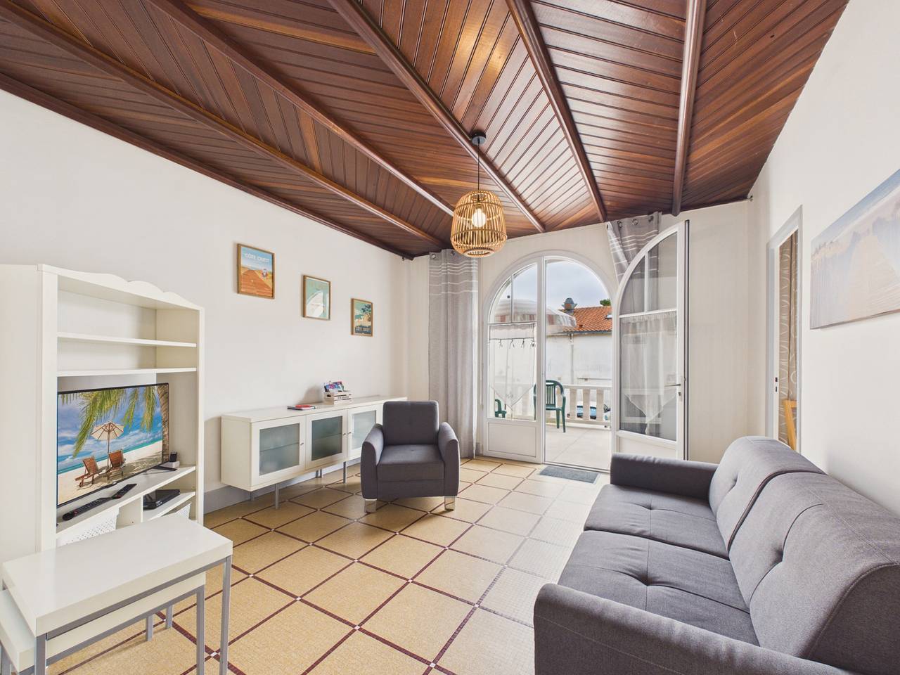 Appartement entier, Plage à 100m, appartement avec terrasse pour 4 in Le Rocher, Longeville-sur-Mer