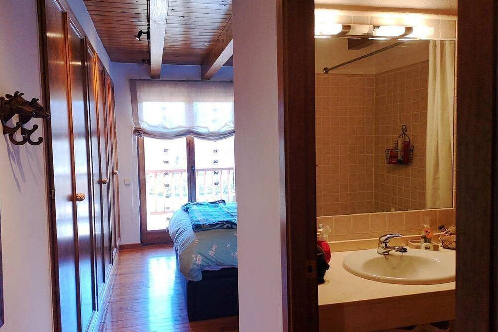 Apartamento entero, Dúplex 3 hab. Piscina, Chimenea, Vistas, Secadora y Wifi in DAS (desambiguación), Pirineo Catalan