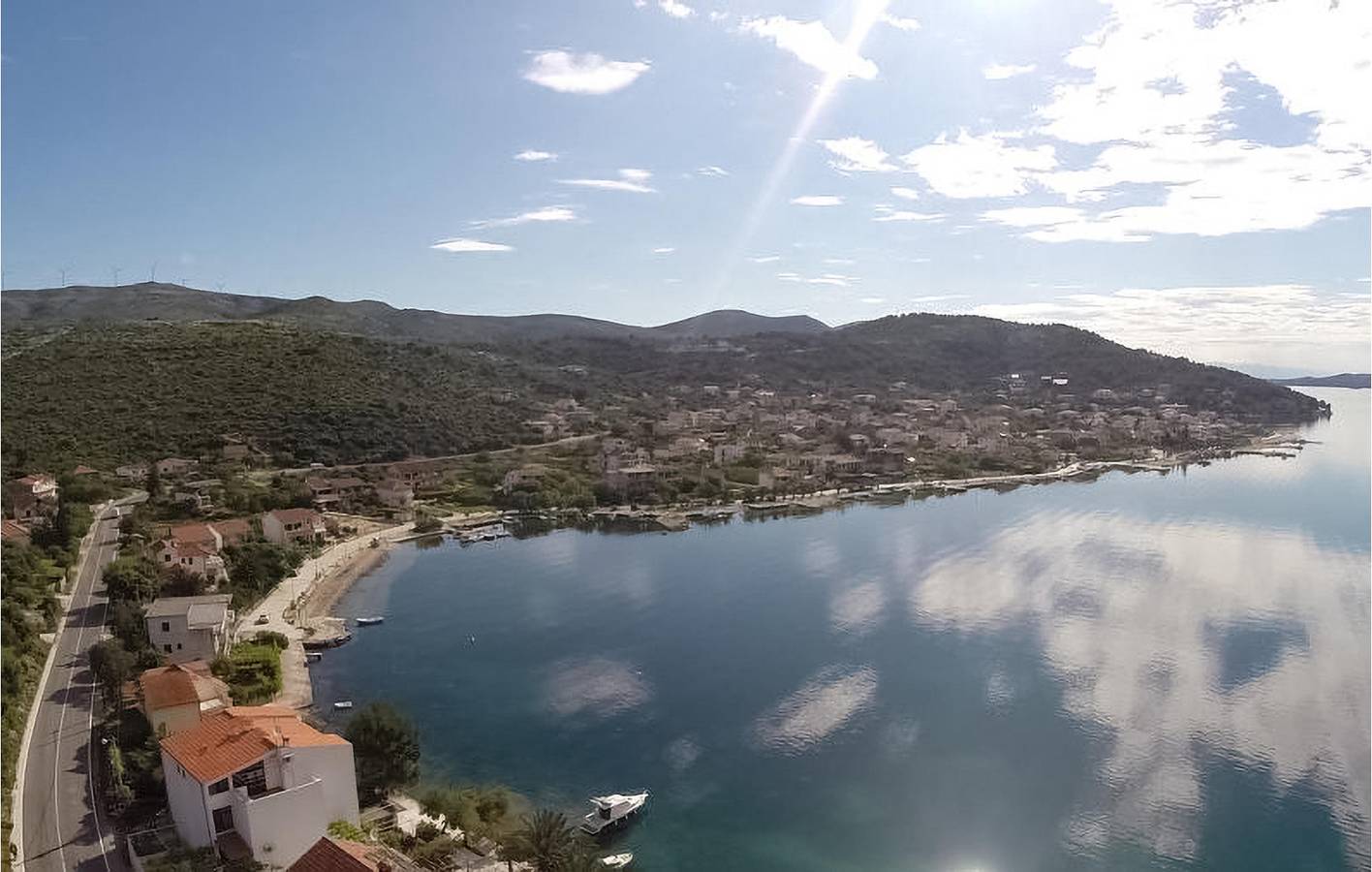 Geheel vakantieappartement, Vakantieappartement voor 3 personen met zwembad in Poljica, Split-Dalmatië