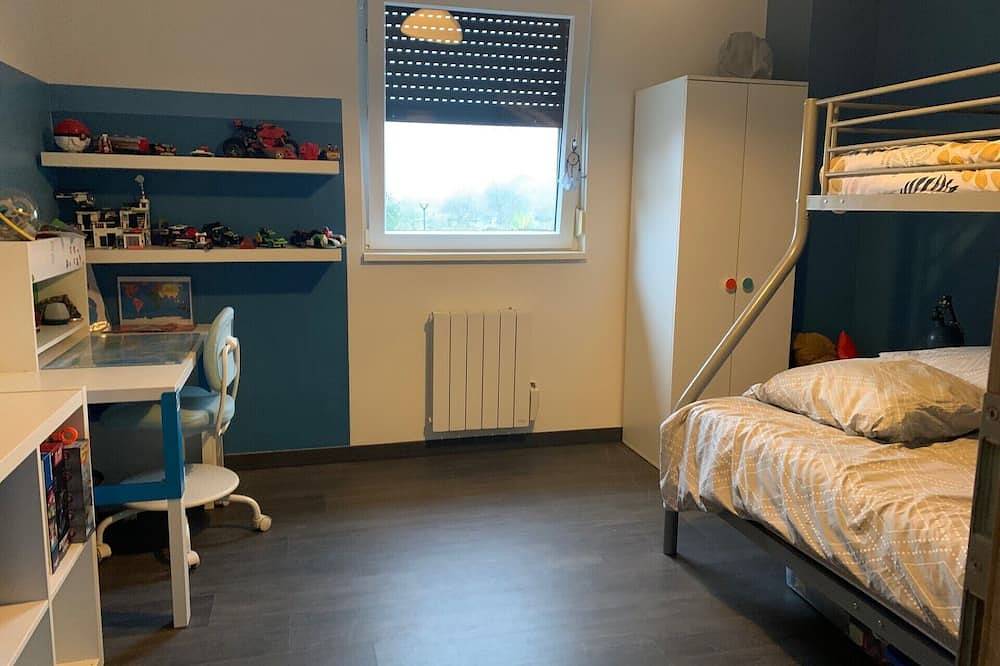 Contemporary house, all comforts, sleeps 8, 2 bathrooms in Schlettstadt, Region Sélestat-Erstein